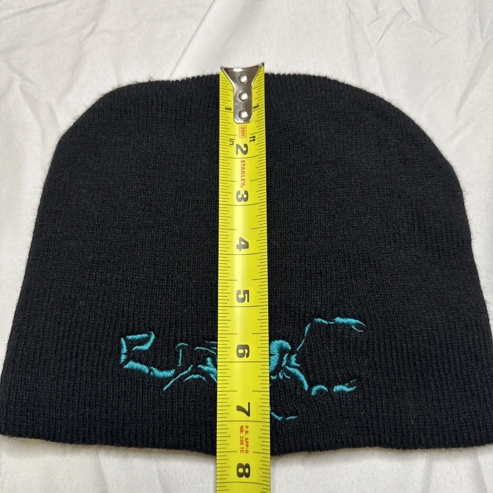 Black Knit Beanie Hat Teal Scorpion Embroidered Skull Cap Winter One Size‎